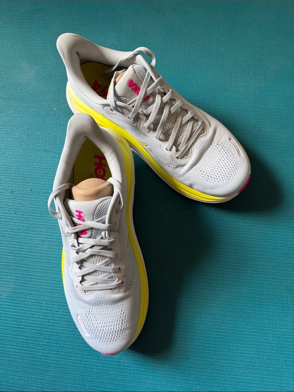 Hoka Women’s Clifton 11 size 10